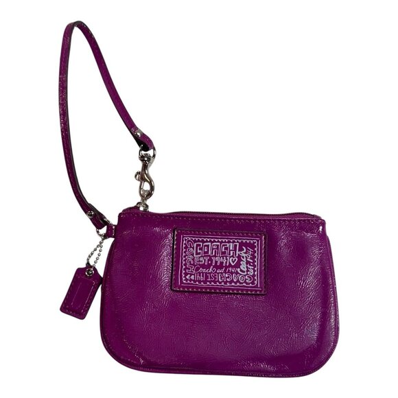 Coach Daisy Liquid Gloss Smal Berry Patent Leather Wristlet Pink Fuschia Wallet - Picture 1 of 7